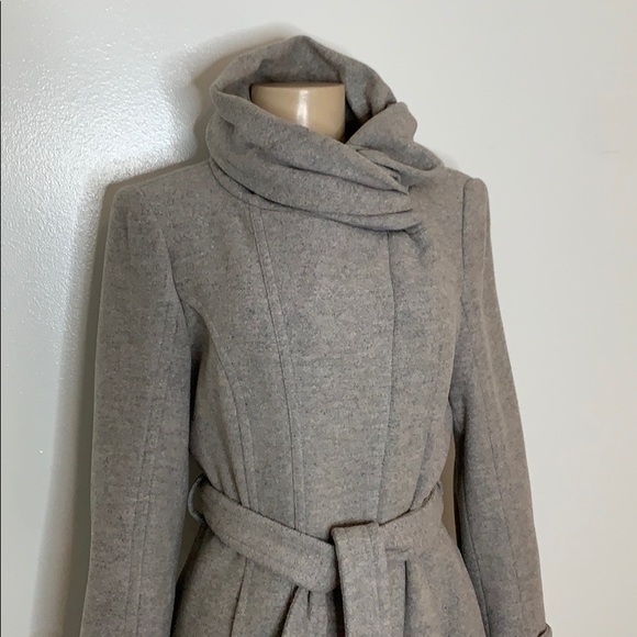 Zara Basic belted coat size medium - Picture 3 of 13